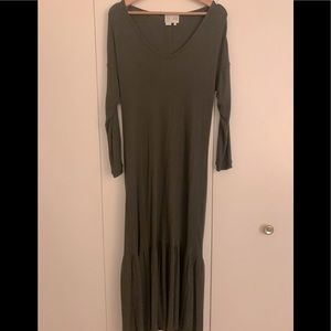 Long sleeve maxi dress